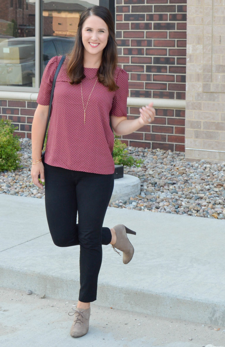 burgundy printed top | H&M woven top | women's fall fashion