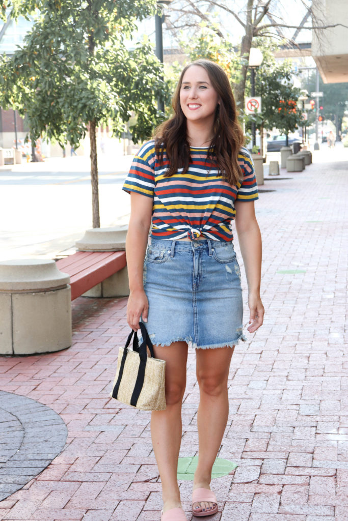 How The Denim Skirt Still Works - 90s Trends - Pointed North