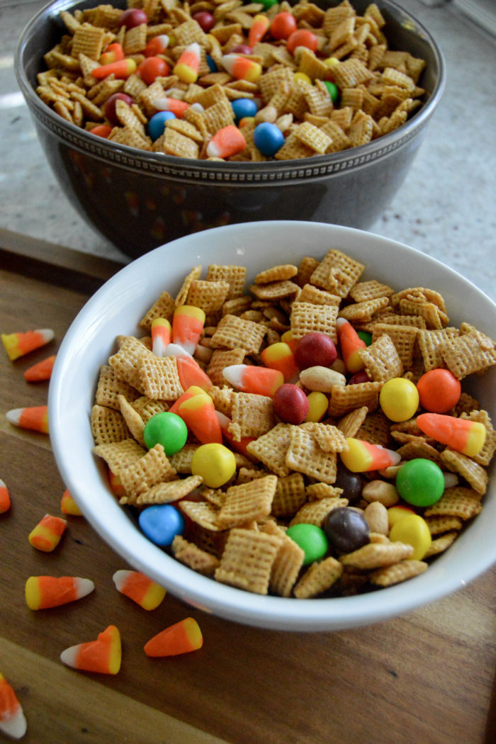 A Simple Halloween Snack Mix